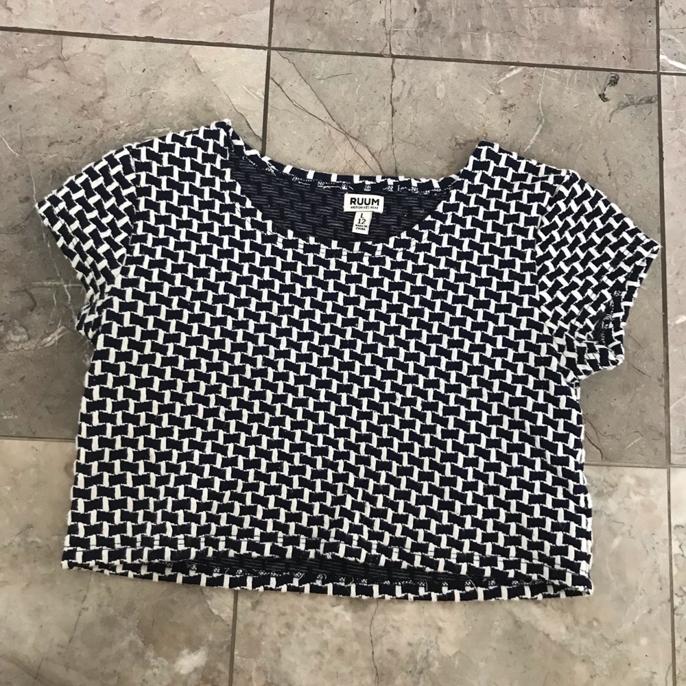 Blue and White Patterned Crop Top !!